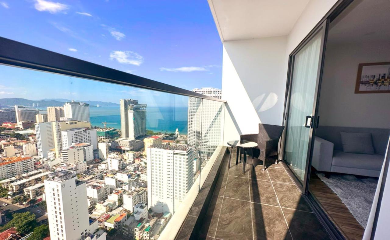 Sunny Smes - Virgo Nha Trang Apartman Kültér fotó